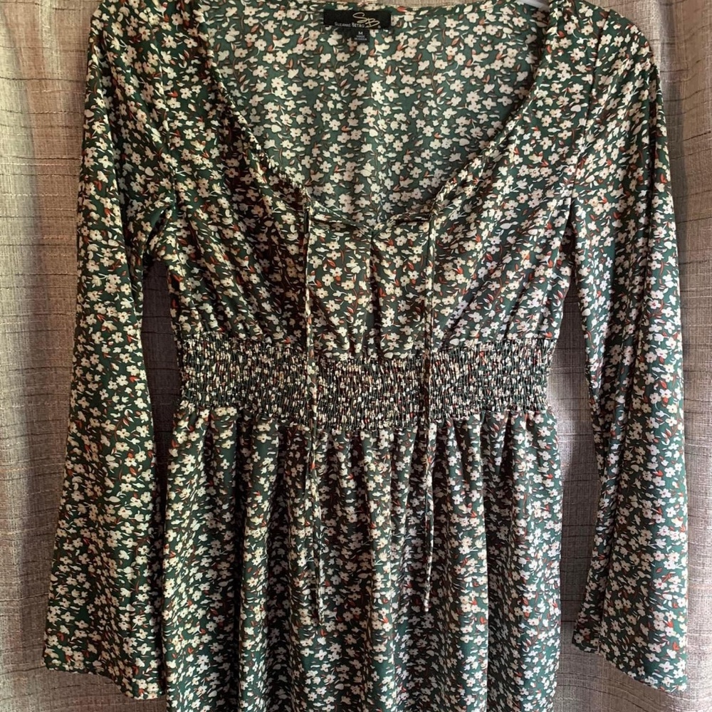 Suzanne Betro  Floral Top with Long Flare Sleeves